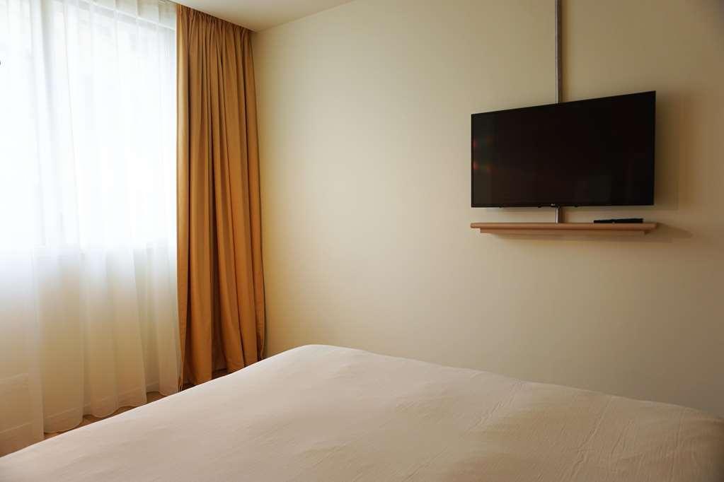 Okko Hotels Paris Rosa Parks Room photo